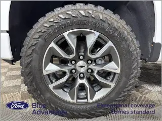 Chevrolet Silverado 1500 2025 4x2 RST 4 puertas Cabina Crew 5.8 pies. Caja corta
