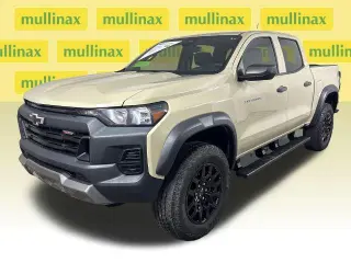 Chevrolet Colorado 2023 4x4 Trail Boss 4 puertas Cabina Crew 5 pies. SB