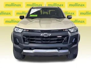 Chevrolet Colorado 2023 4x4 Trail Boss 4 puertas Cabina Crew 5 pies. SB