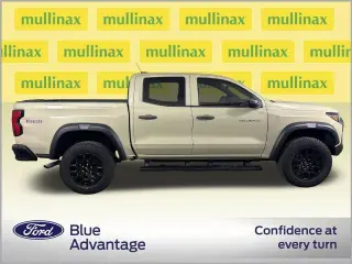 Chevrolet Colorado 2023 4x4 Trail Boss 4 puertas Cabina Crew 5 pies. SB