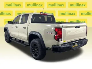 Chevrolet Colorado 2023 4x4 Trail Boss 4 puertas Cabina Crew 5 pies. SB