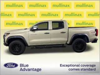 Chevrolet Colorado 2023 4x4 Trail Boss 4 puertas Cabina Crew 5 pies. SB