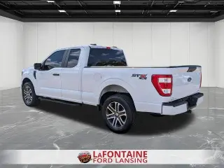 Ford F-150 2023 4x4 XL Cabina Super 4 puertas 6.5 pies SB