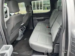 Ford F-150 2025 4x4 XLT 4 puertas SuperCrew 5.5 pies. Caja corta