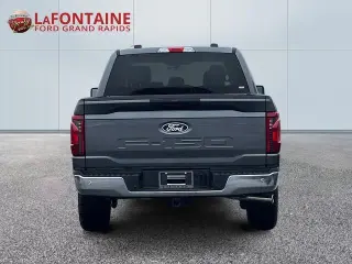 Ford F-150 2025 4x4 XLT 4 puertas SuperCrew 5.5 pies. Caja corta