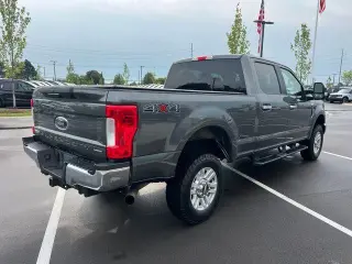 Ford F-250 Super Duty 2019 4x4 XLT Cabina Crew 4 puertas 8 pies LB Pickup