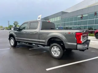 Ford F-250 Super Duty 2019 4x4 XLT Cabina Crew 4 puertas 8 pies LB Pickup