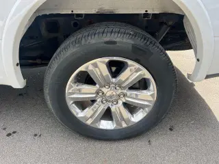 Ford F-150 2019 4x4 King Ranch 4 puertas SuperCrew 5.5 pies. SB
