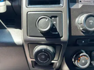 Ford F-150 2018 4x4 XLT 4 puertas SuperCrew 5.5 pies. SB
