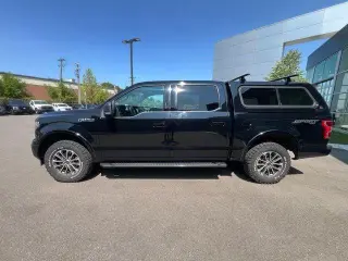 Ford F-150 2018 4x4 XLT 4 puertas SuperCrew 5.5 pies. SB