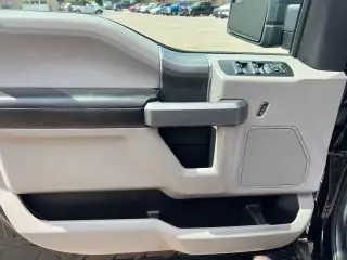 Ford F-150 2017 4x4 XLT 4 puertas SuperCrew 5.5 pies. SB
