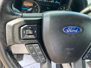 Ford F-150 2017 4x4 XLT 4 puertas SuperCrew 5.5 pies. SB