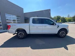 Ford F-150 2023 4x4 XLT 4 puertas SuperCrew 5.5 pies. SB