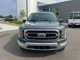 Ford F-150 2023 4x4 XLT 4 puertas SuperCrew 5.5 pies. SB