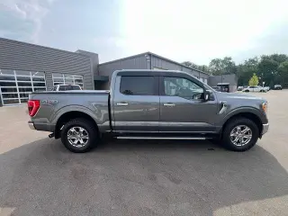 Ford F-150 2023 4x4 XLT 4 puertas SuperCrew 5.5 pies. SB