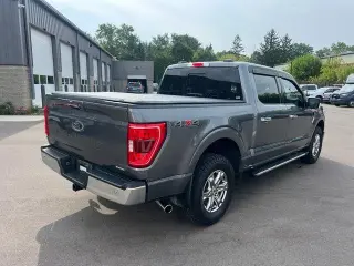 Ford F-150 2023 4x4 XLT 4 puertas SuperCrew 5.5 pies. SB