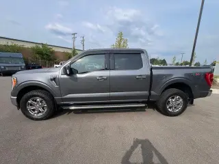 Ford F-150 2023 4x4 XLT 4 puertas SuperCrew 5.5 pies. SB