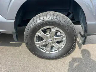 Ford F-150 2023 4x4 XLT 4 puertas SuperCrew 5.5 pies. SB
