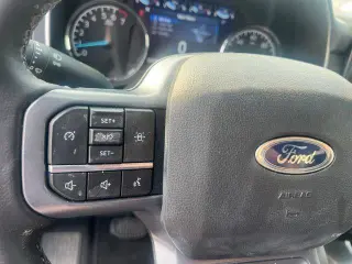 Ford F-150 2023 4x4 XLT 4 puertas SuperCrew 5.5 pies SB