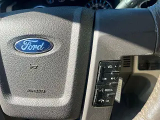 Ford F-150 2014 4x4 XLT 4 puertas SuperCrew Styleside 5.5 pies SB