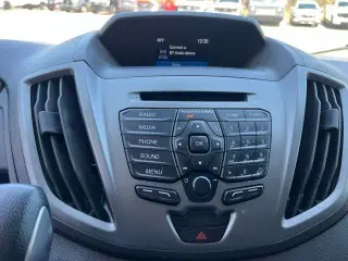Ford Transit 2016 250 3 puertas LWB Techo Medio Furgón de Carga con Puerta Deslizante del Lado del Pasajero