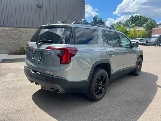 GMC Acadia 2023 4x4 AT4 4 puertas SUV