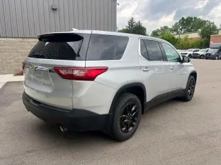 Chevrolet Traverse 2018 LS 4 puertas SUV con 1LS
