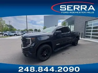 GMC Sierra 1500 2023 4x4 Elevation Standard 4 puertas Doble Cabina 1.98 m (6.6 pies) Caja Corta
