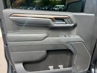 GMC Sierra 1500 2023 4x4 Elevation Standard 4 puertas Doble Cabina 1.98 m (6.6 pies) Caja Corta