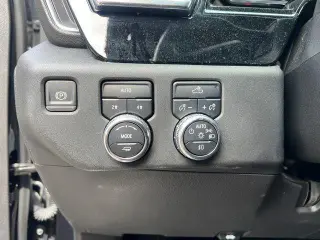 GMC Sierra 1500 2023 4x4 Elevation Standard 4 puertas Doble Cabina 1.98 m (6.6 pies) Caja Corta