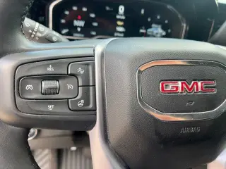 GMC Sierra 1500 2023 4x4 Elevation Standard 4 puertas Doble Cabina 1.98 m (6.6 pies) Caja Corta