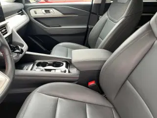 Ford Explorer 2025 AWD Active 4 puertas SUV