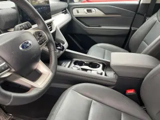 Ford Explorer 2025 AWD Active 4 puertas SUV