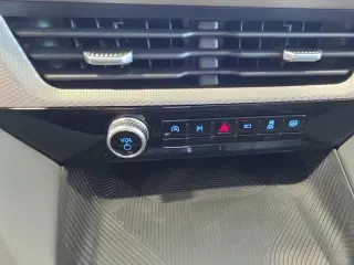 Ford Explorer 2025 AWD Active 4 puertas SUV