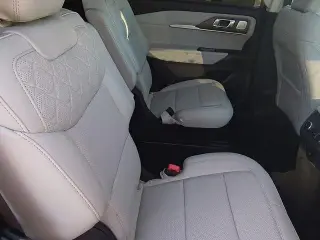 Ford Explorer 2025 AWD Platinum 4 puertas SUV