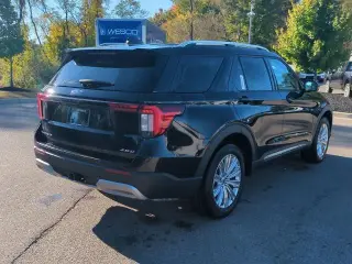 Ford Explorer 2025 AWD Platinum 4 puertas SUV