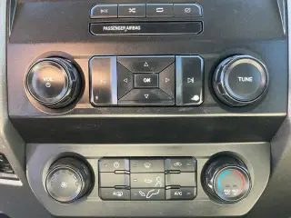 Ford F-250 Super Duty 2020 4x4 XL Cabina Super 4 puertas 6.8 pies. Caja pickup