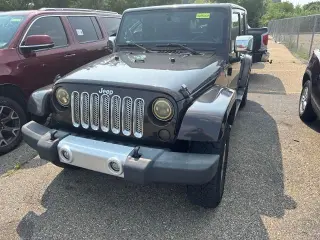 Jeep Wrangler Unlimited 2013 4x4 Sahara 4 puertas SUV