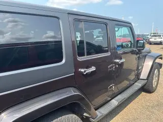 Jeep Wrangler Unlimited 2013 4x4 Sahara 4 puertas SUV