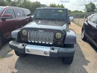 Jeep Wrangler Unlimited 2013 4x4 Sahara 4 puertas SUV