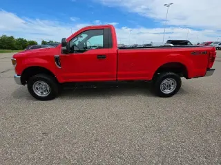 Ford F-250 Super Duty 2022 4x4 XL Cabina Regular 2 puertas 8 pies LB Pickup