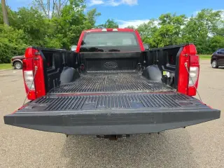 Ford F-250 Super Duty 2022 4x4 XL Cabina Regular 2 puertas 8 pies LB Pickup