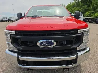 Ford F-250 Super Duty 2022 4x4 XL Cabina Regular 2 puertas 8 pies LB Pickup