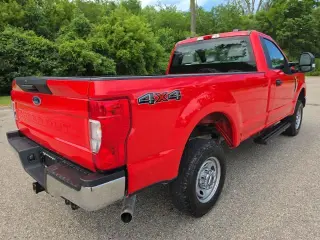 Ford F-250 Super Duty 2022 4x4 XL Cabina Regular 2 puertas 8 pies LB Pickup