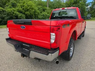 Ford F-250 Super Duty 2022 4x4 XL Cabina Regular 2 puertas 8 pies LB Pickup