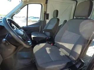 Ford Transit 2023 AWD 350 3 puertas LWB Techo Alto Furgón de Carga