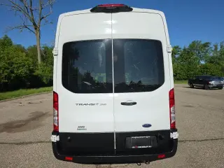 Ford Transit 2023 AWD 350 3 puertas LWB Techo Alto Furgón de Carga