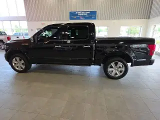 Ford F-150 2020 4x4 Platinum 4 puertas SuperCrew 5.5 pies. SB