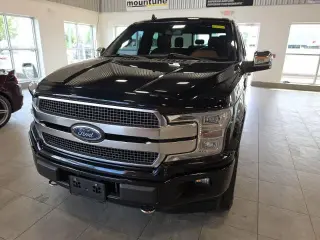 Ford F-150 2020 4x4 Platinum 4 puertas SuperCrew 5.5 pies. SB