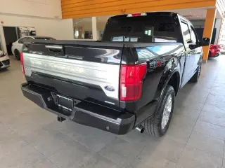Ford F-150 2020 4x4 Platinum 4 puertas SuperCrew 5.5 pies. SB